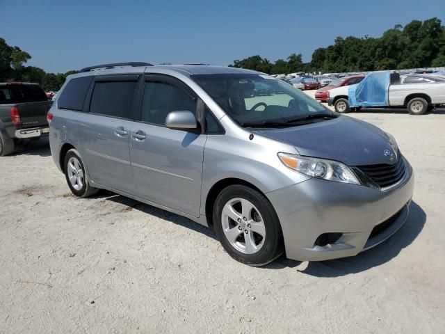 2013 Toyota Sienna LE