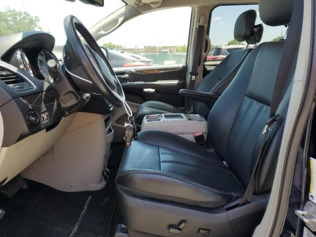 2015 Chrysler Town & Country Touring