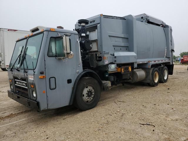 2015 Mack 600 LEU600