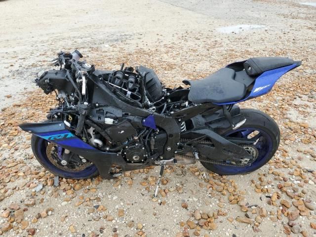 2024 Yamaha YZFR1