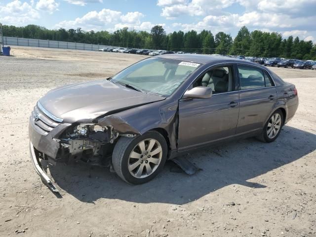 2005 Toyota Avalon XL