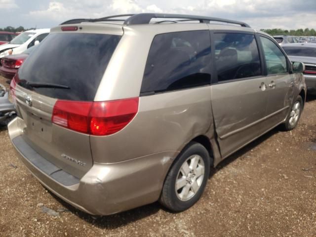 2004 Toyota Sienna XLE