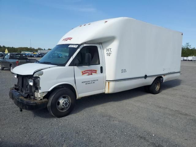 2009 GMC Savana Cutaway G3500