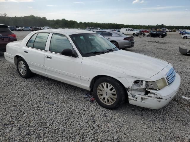 2004 Ford Crown Victoria LX