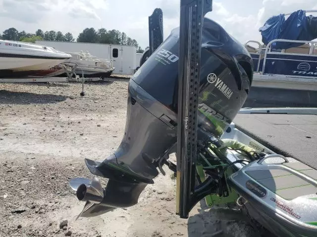 2018 Phoenix Boat