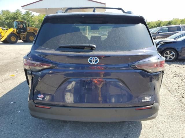 2024 Toyota Sienna XLE