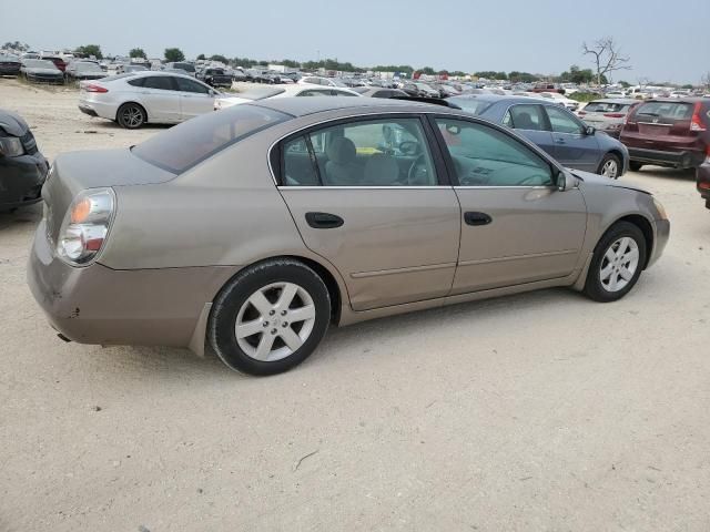 2003 Nissan Altima Base