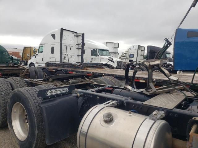 2019 Freightliner Cascadia 113