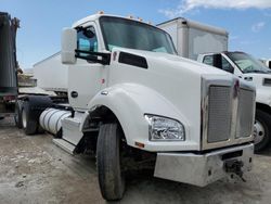 Salvage Trucks for sale at auction: 2017 Kenworth Construction T880