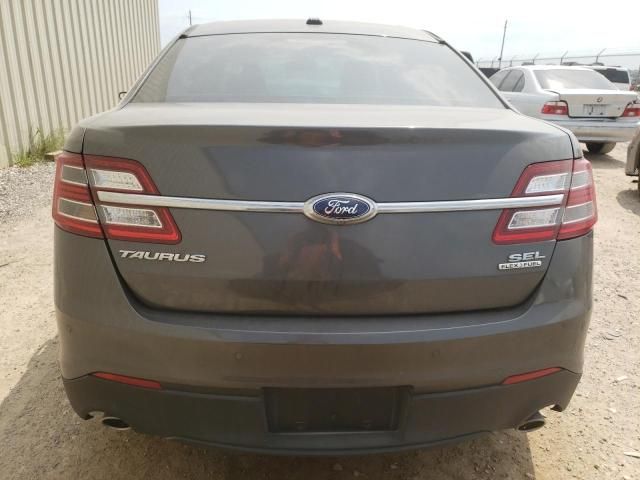 2015 Ford Taurus SEL