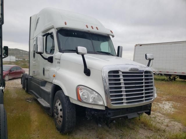 2019 Freightliner Cascadia 125