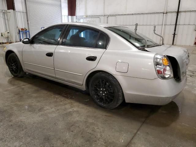 2004 Nissan Altima Base