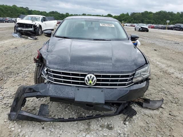 2017 Volkswagen Passat SE