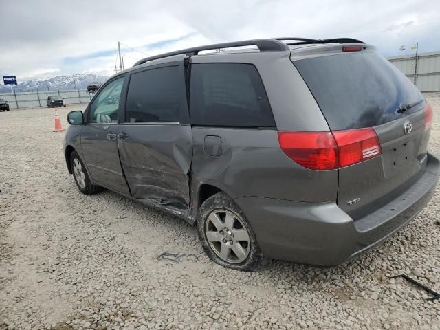 2004 Toyota Sienna CE