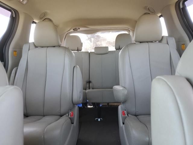 2013 Toyota Sienna XLE