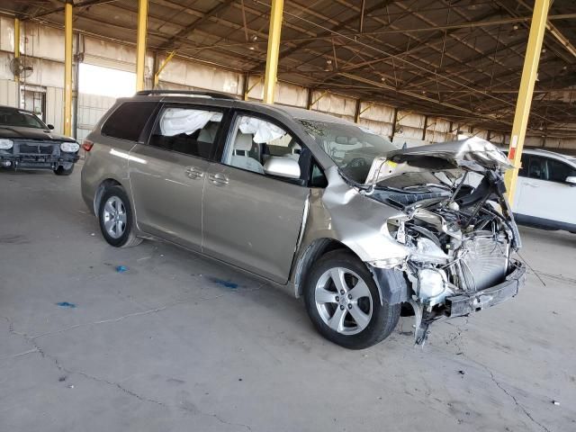 2015 Toyota Sienna LE