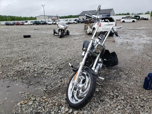 2010 Harley-Davidson Fxstc