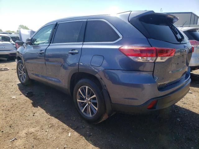 2019 Toyota Highlander SE