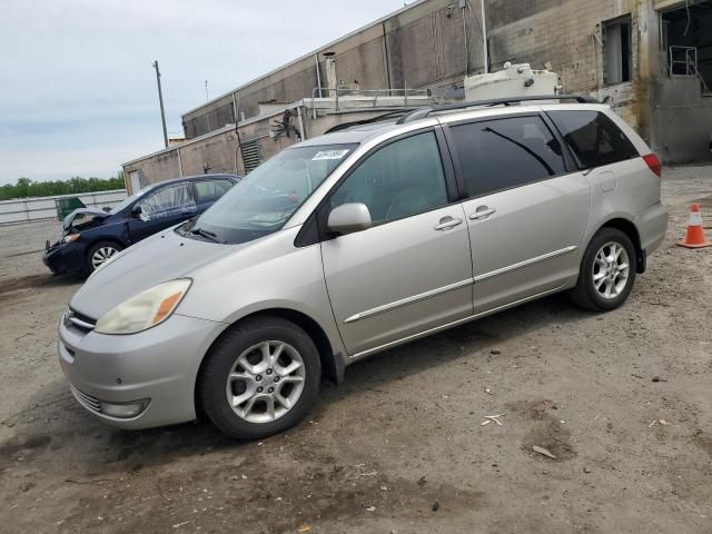 2005 Toyota Sienna XLE