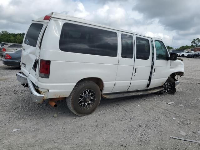 2013 Ford Econoline E350 Super Duty Wagon