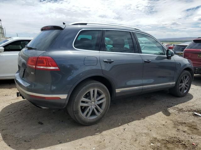 2016 Volkswagen Touareg Sport