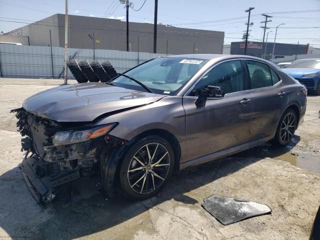 2022 Toyota Camry SE