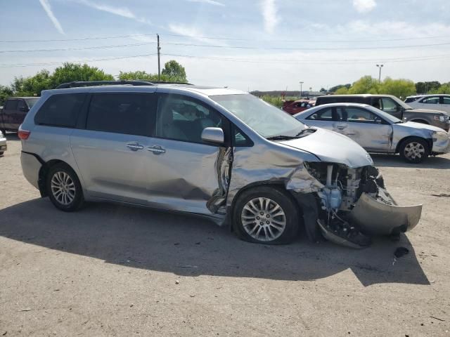 2017 Toyota Sienna XLE