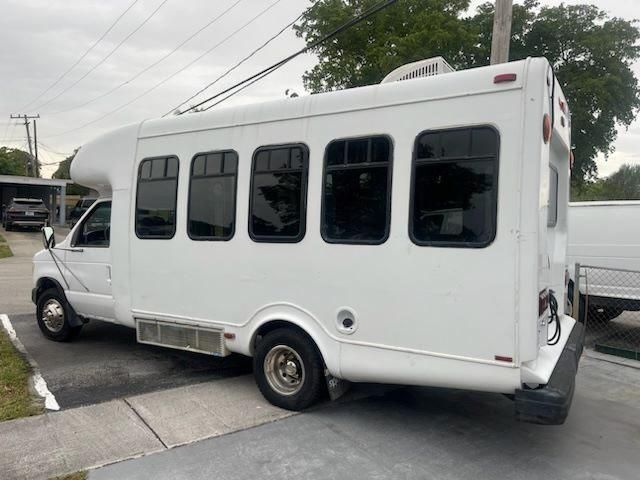 1998 Ford Econoline E450 Super Duty Cutaway Van RV