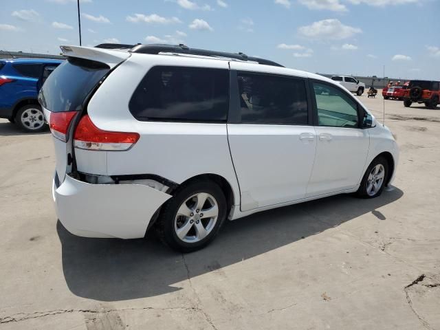 2011 Toyota Sienna LE