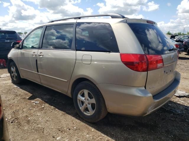 2004 Toyota Sienna CE