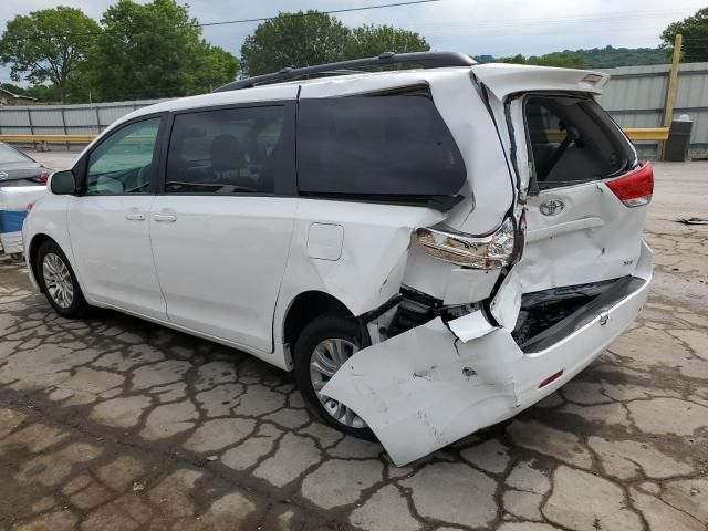 2013 Toyota Sienna XLE