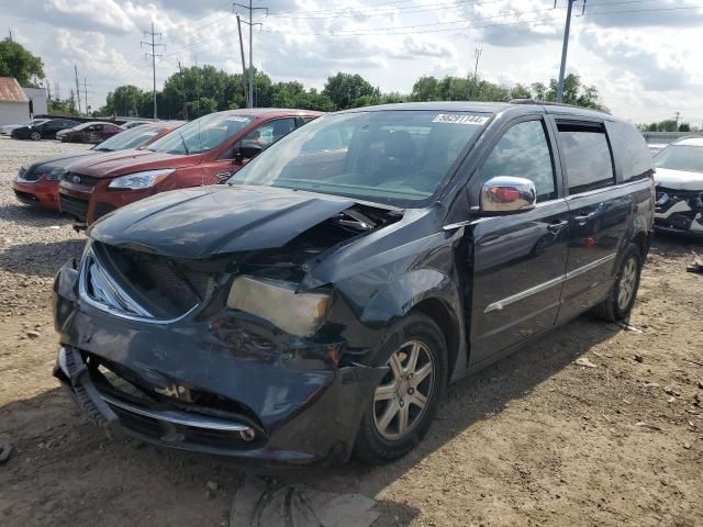 2011 Chrysler Town & Country Touring L