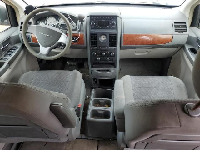 2008 Chrysler Town & Country LX