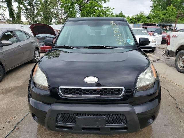 2010 KIA Soul +