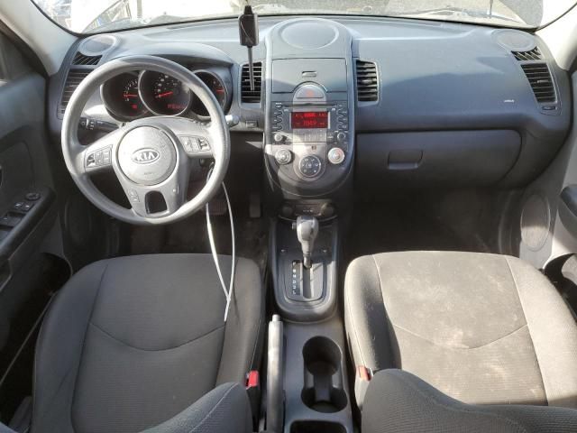 2010 KIA Soul +