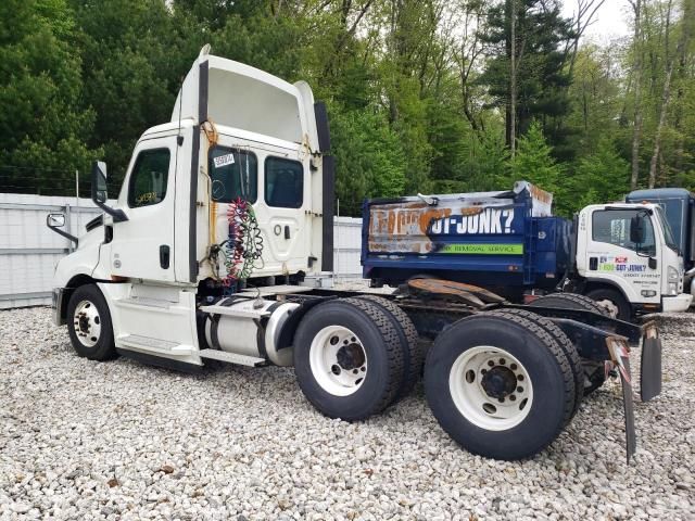 2020 Freightliner Cascadia 126