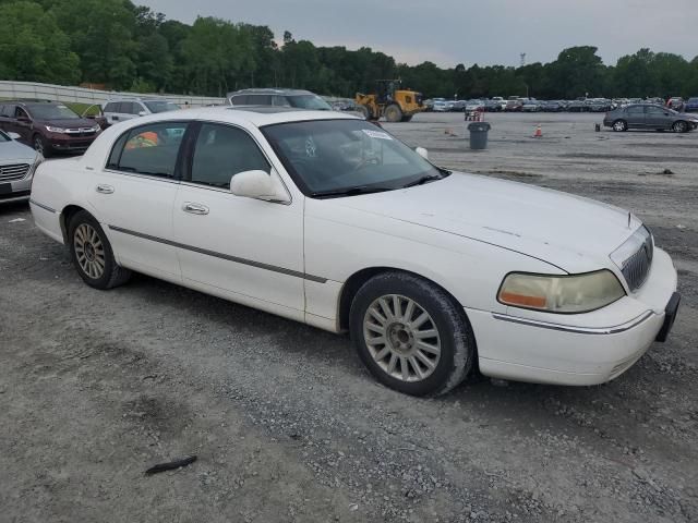 2003 Lincoln Town Car Signature