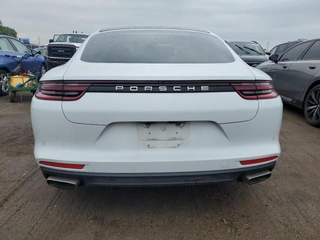 2017 Porsche Panamera 2