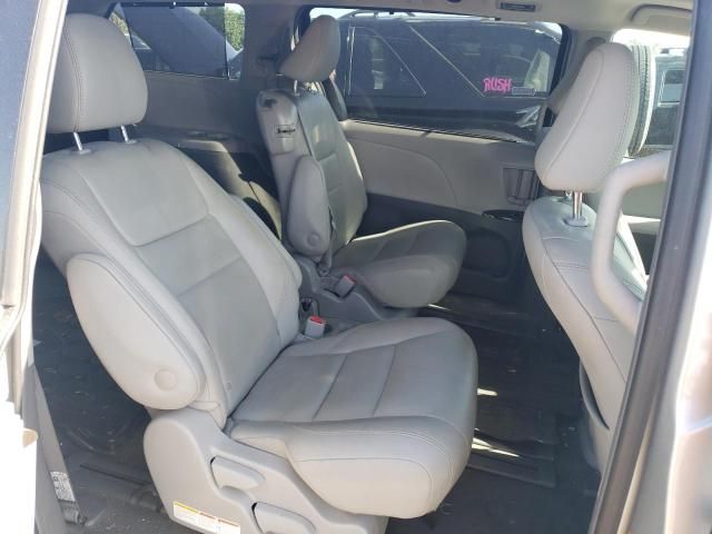 2019 Toyota Sienna XLE