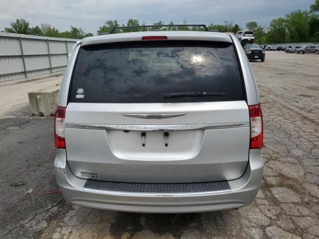 2011 Chrysler Town & Country Touring L