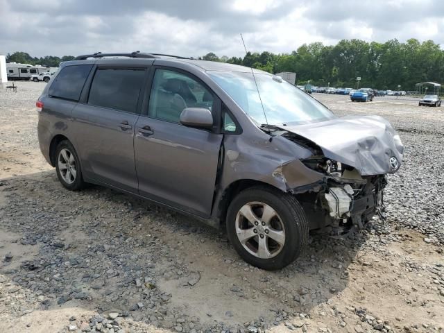 2011 Toyota Sienna LE