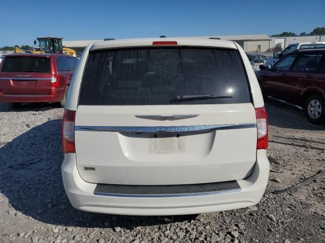 2013 Chrysler Town & Country Touring