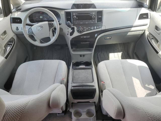 2013 Toyota Sienna LE