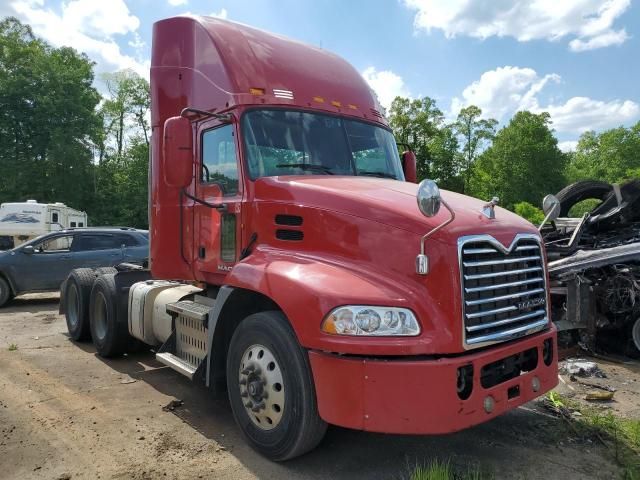 2013 Mack 600 CXU600