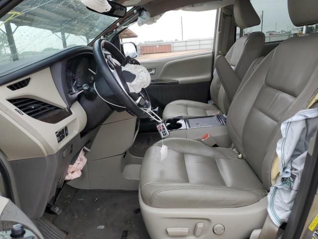 2016 Toyota Sienna XLE