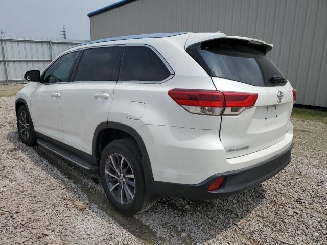 2019 Toyota Highlander SE