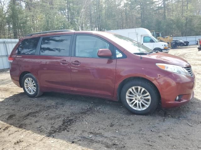 2013 Toyota Sienna XLE