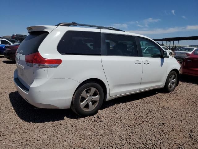 2014 Toyota Sienna LE