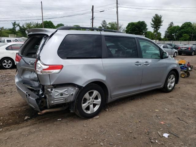 2013 Toyota Sienna LE