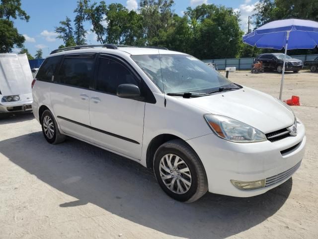 2004 Toyota Sienna CE